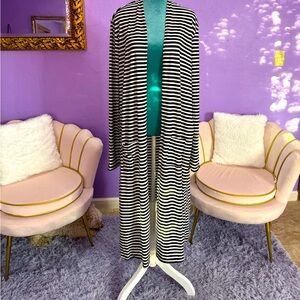 ❤️ #14. AGNES & DORA  Stripe Black and White Duster Size XXL